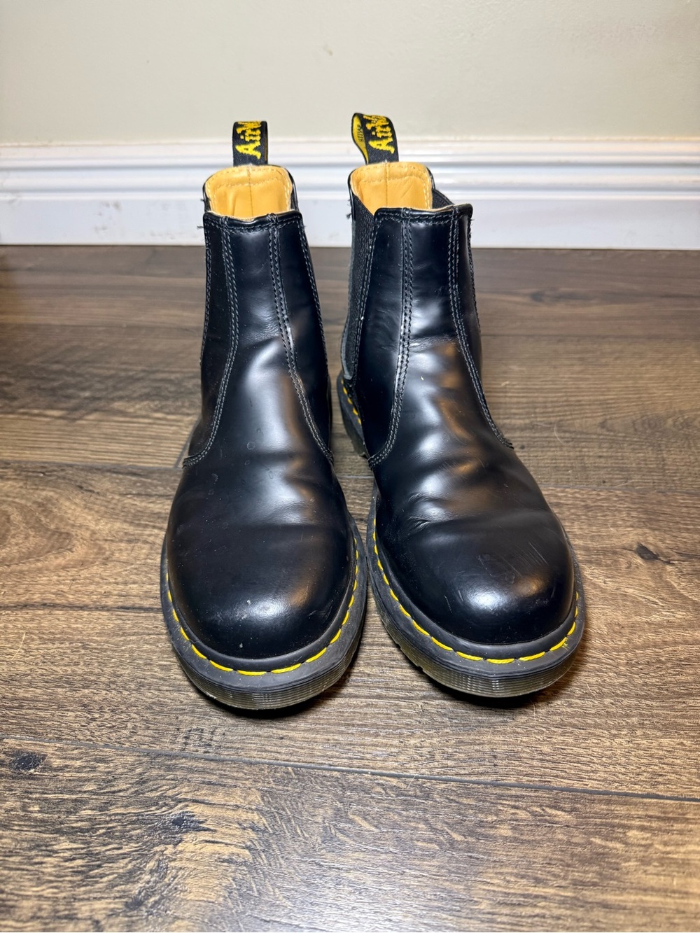 Dr.Martens 2976 Yellow Stitch Smooth Leather Chelsea Boots Size US 6 - Picture 1 of 10